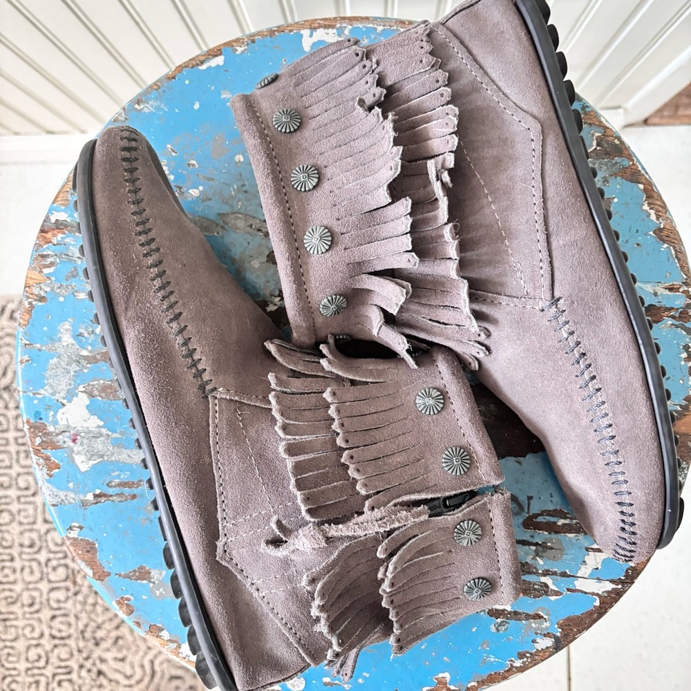 Minnetonka Taupe Fringe Moccasin Boots